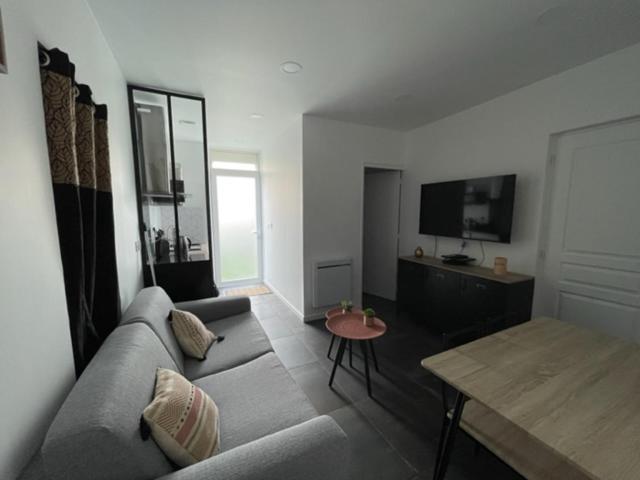 - Le Nuage - Unique, Espace Spa Privatif Et Jardin Avec Plancha Et Salon Privatif, Stationnement Public Gratuit Niort Exterior foto